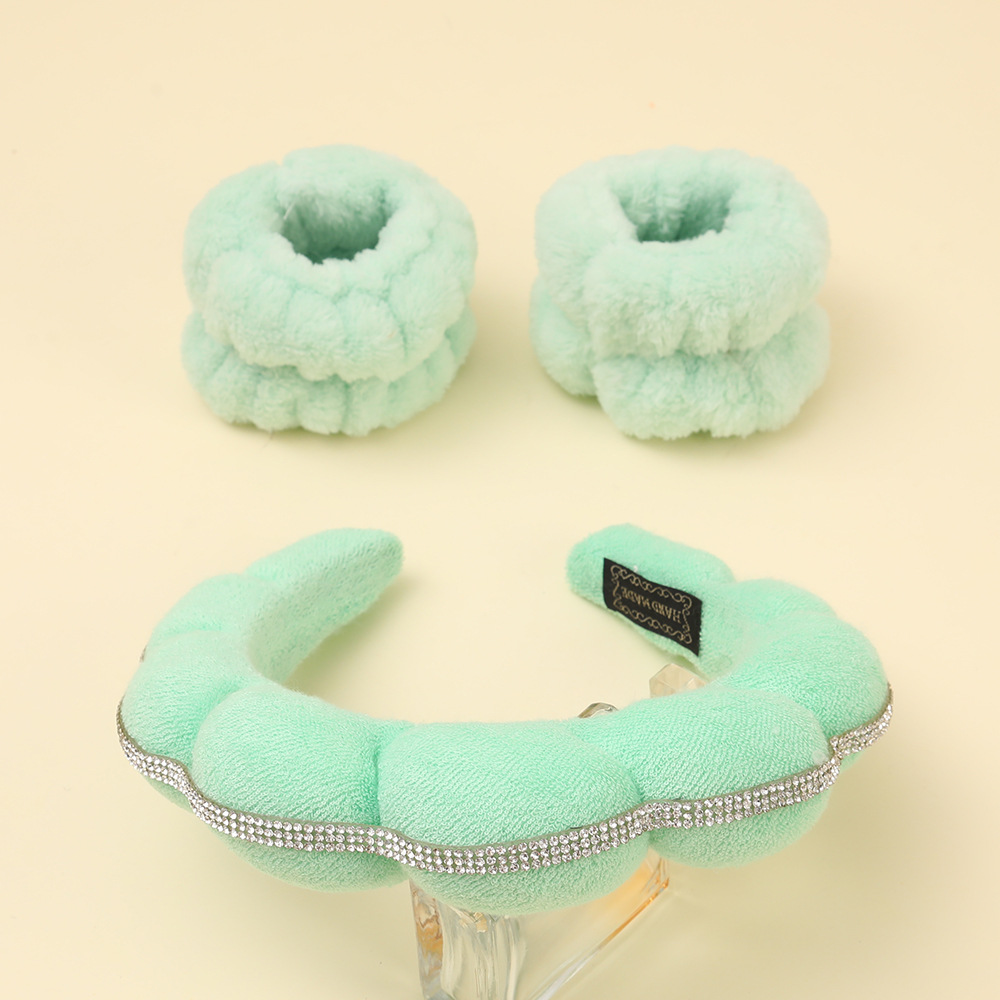 La nueva diadema de diamantes con incrustaciones de Amazon, la parte superior del cráneo alto, el traje de pulsera de giro de alta calidad, la diadema, el tocado anudado femenino, la joyería