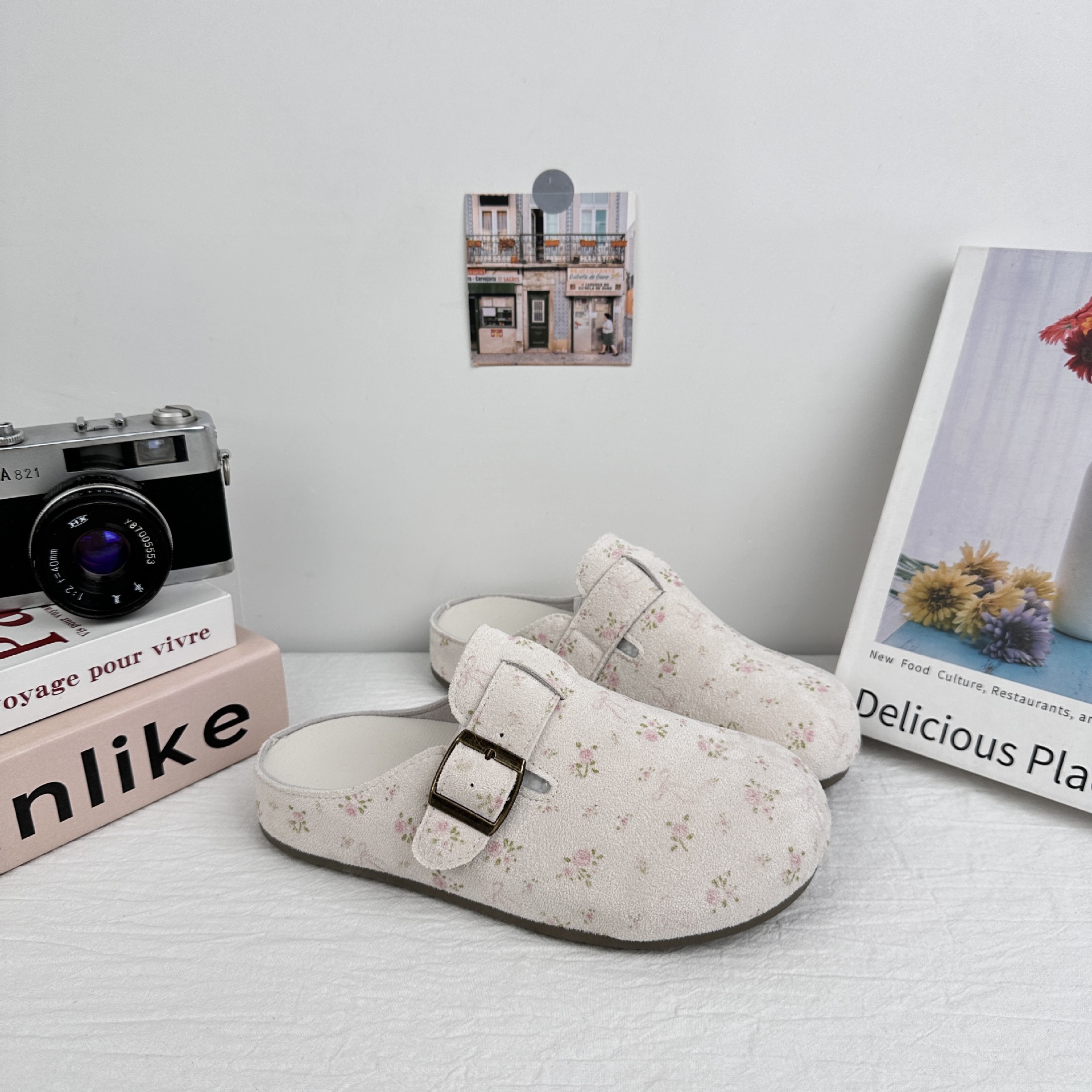 Zapatillas de tabla de onda lejana para mujer 2025 nuevos zapatos Birkenstock para mujer estilo caliente de verano medias zapatillas Baotou ropa exterior sandalias de todo fósforo en nombre del cabello