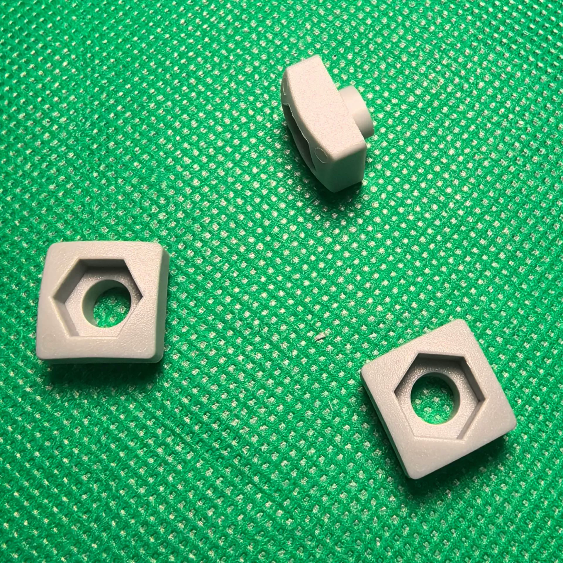 Бесплатный образец заводской поставки GKNF M3 M4 M5 M6 гайка нейлоновая нажимная Поворотная гайка