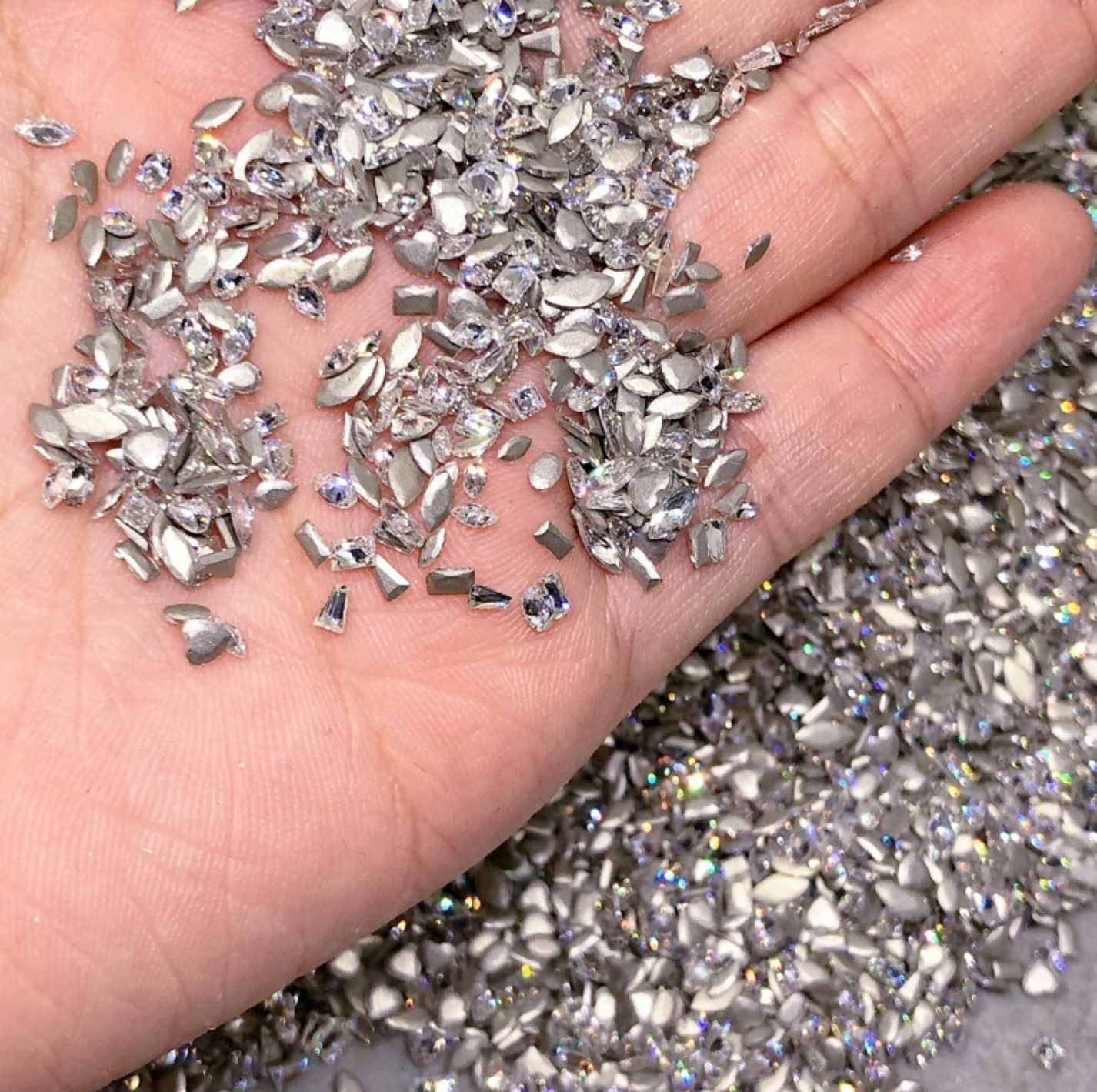 Mezcla blanca de circón de fondo plano