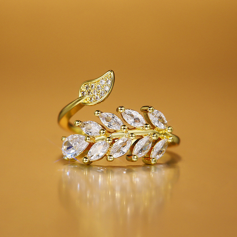 Sparkling Zircon Leaf Ring For Women Adjustable Open Design_voghion.com