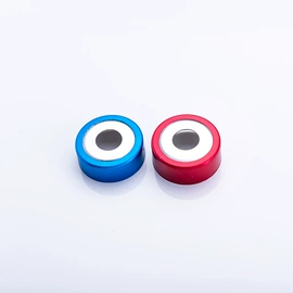 金属盖;胶垫;简易储物柜