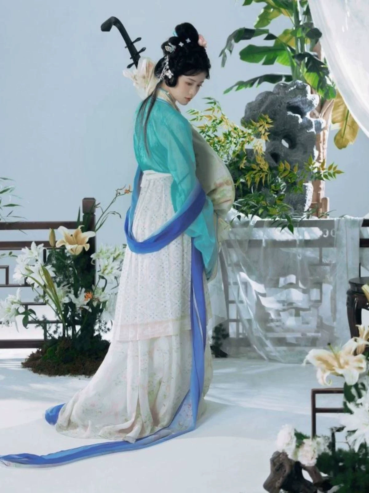 Qintao Song Dynasty [Menghua] Женский стиль с изображением восстановленной династии Хань Женская короткая рубашка, рваная юбка и пояс для фотосъемки