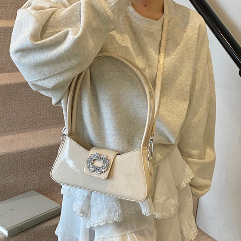 Bolso de axila de textura de alta calidad 2025 nuevo bolso de mujer bolso de hombro con diamantes de estilo occidental bolso de mensajero brillante de charol