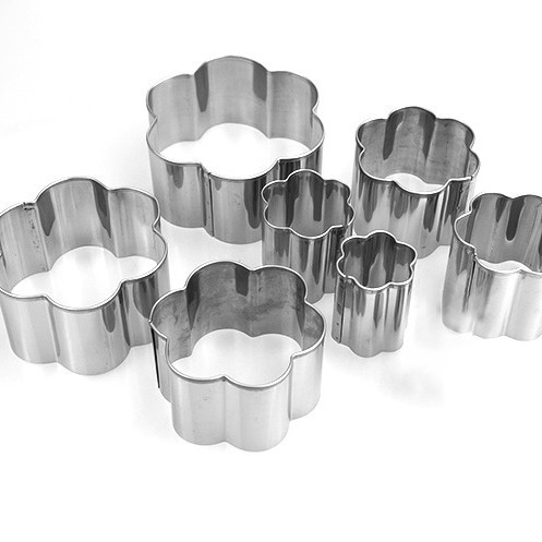 Stainless steel cake mold biscuit mold DIY baking tool fruit cutting height 5cm plum blossom seven-piece set