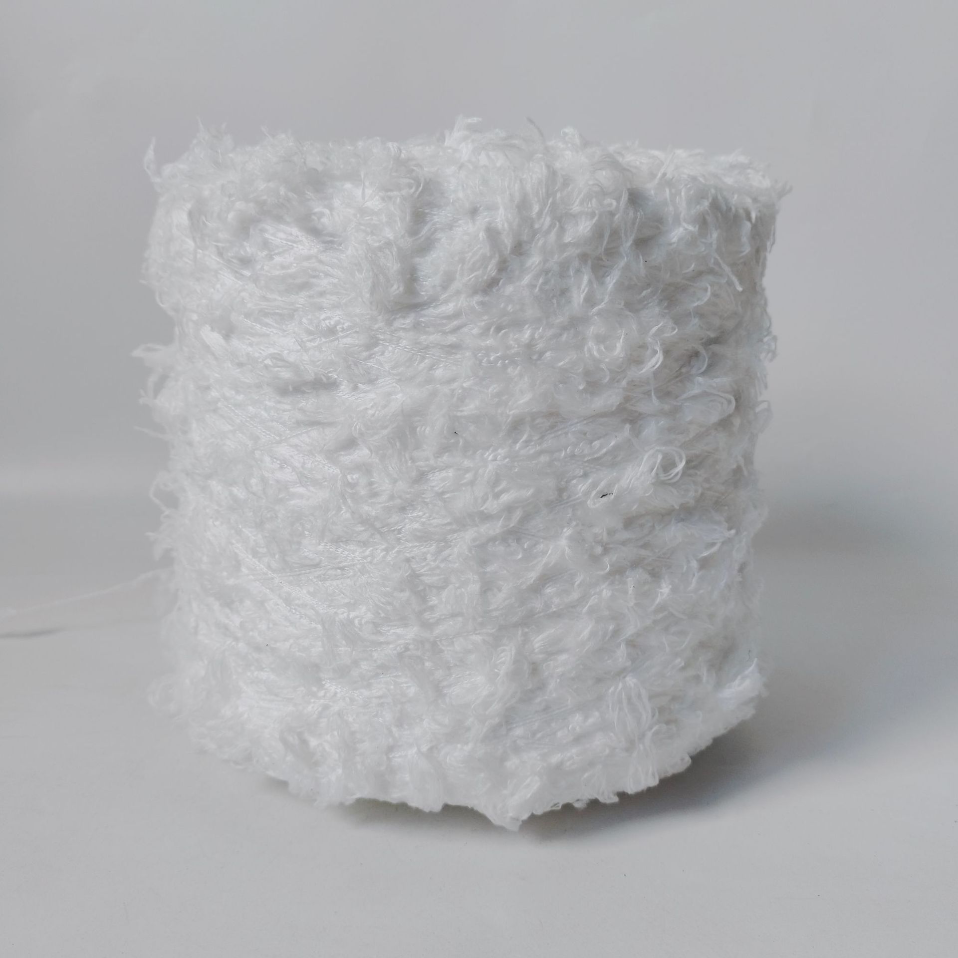 纯白马尾纱 特种鱼尾纱线 毛绒纱线 厂家直销 花式纱线批发