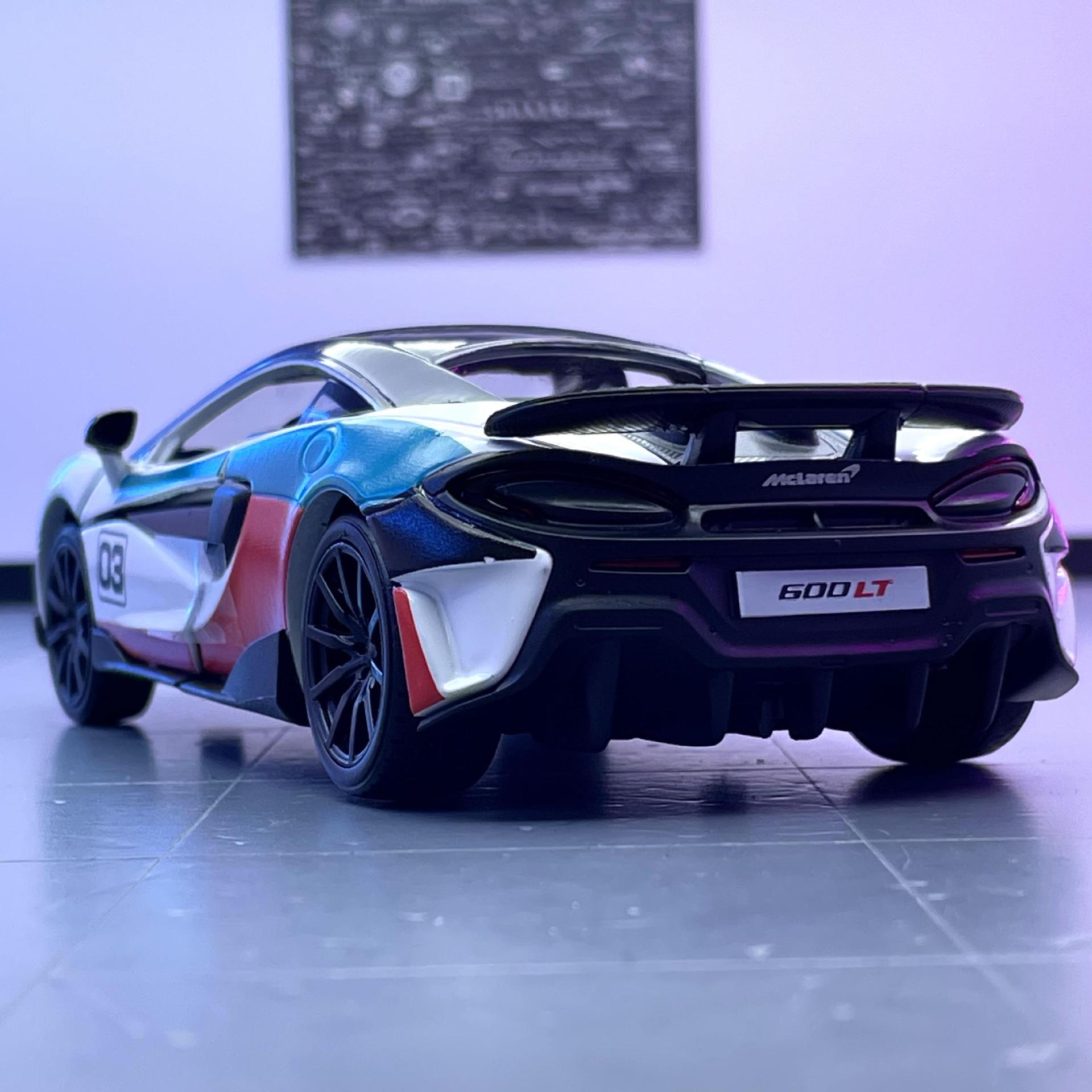 Ma Keyao modelo de coche de aleación 1 a 32 McLaren 600LT coche de carreras de retorno sonido y luz modelo juguetes al por mayor accesorios