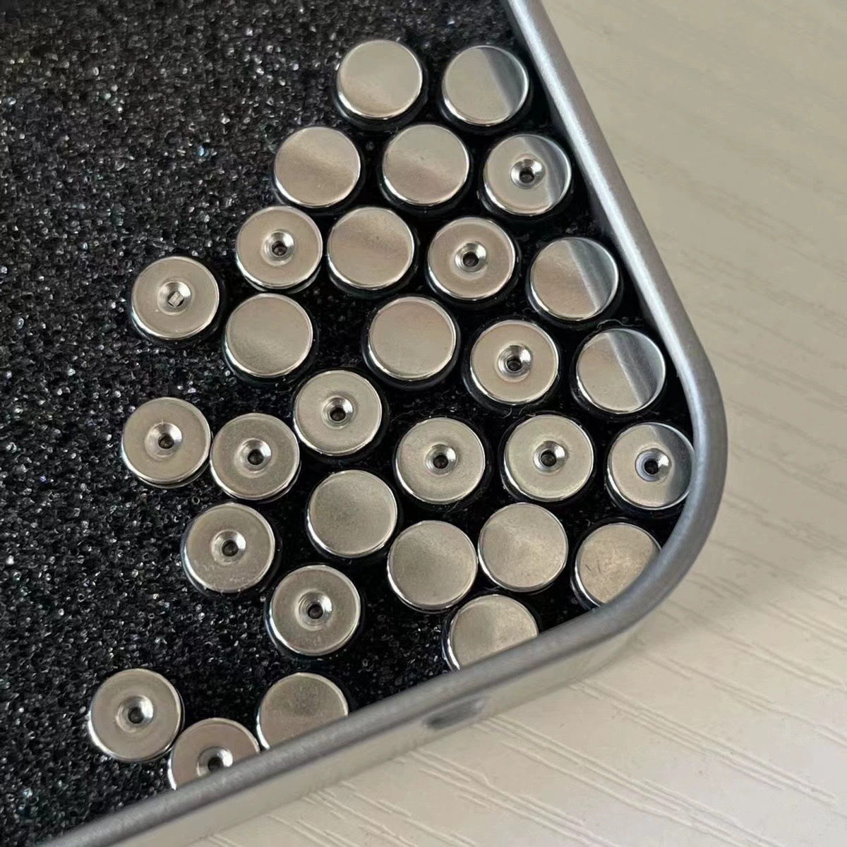 Круглые кексы серьги-гвоздики Аксессуары из титановой стали