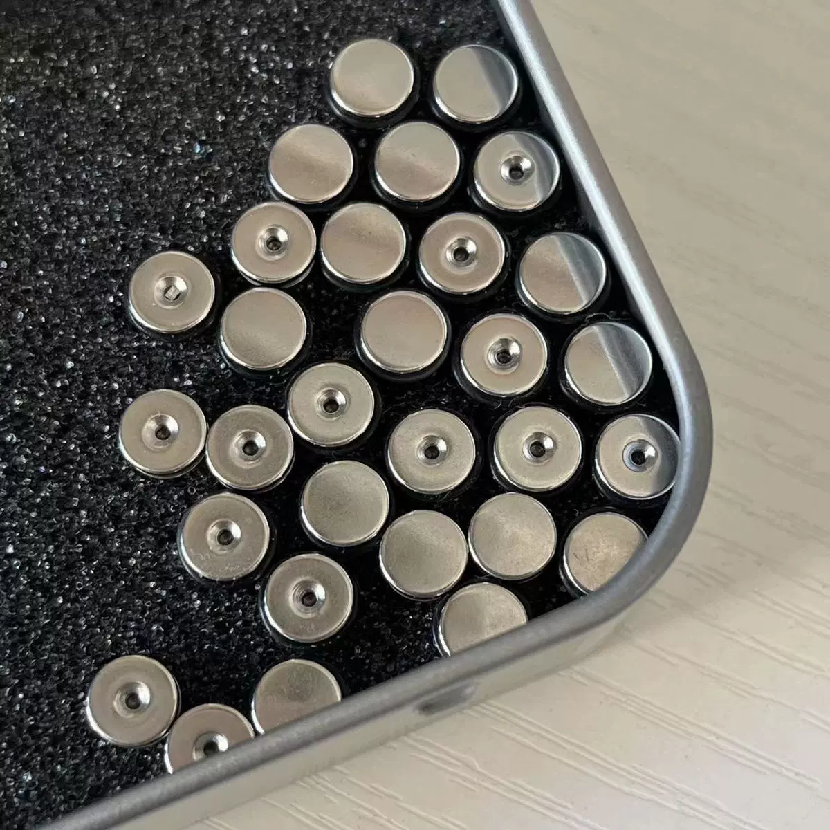 圆饼耳钉耳堵配饰钛钢配件耳钉耳骨钉拧螺丝扣睡觉免摘男女同款