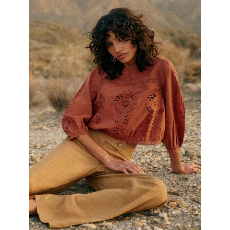 Yuan Factory 2025 New Model Niche Designer Ig Blogger's Same Style Round Neck Lace-Trimmed Long-Sleeve Shirt