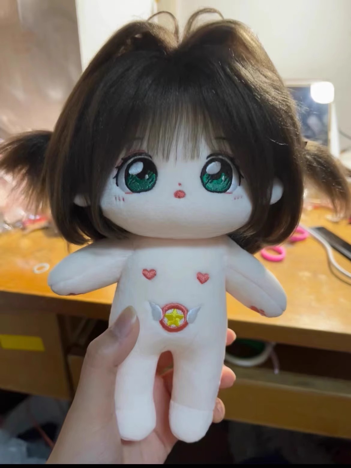 Сакура голый ребенок с жареными волосами