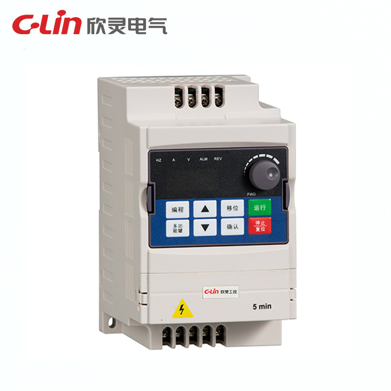 欣灵 XLP520-L1.5S2DB 0.75kw 2.2KWDA 单进220V/三出220V 变频器