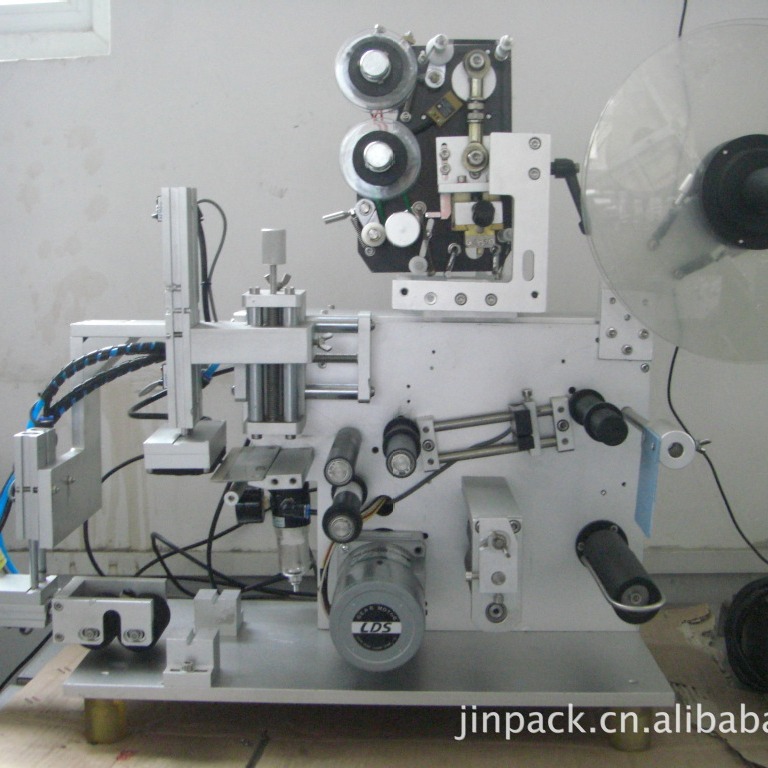 供应对折标贴标机,线缆贴标机半自动标签贴标机