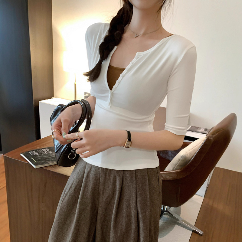 美式正肩V领紧身中袖t恤女2025夏季纯欲修身显瘦气质内搭辣妹上衣|undefined