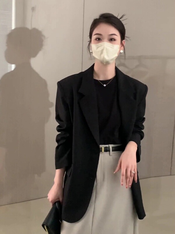 炸街黑色职业小西装外套女2025秋季新款韩系设计感小个子百搭西服|undefined