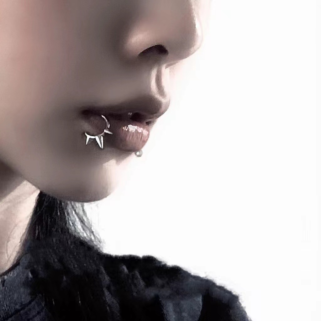 Lip rings, lip studs, nose rings, nasal septum piercings, ear cartilage studs, punk-style rivets, titanium steel, non-fading piercing jewelry—manufacturer direct wholesale
