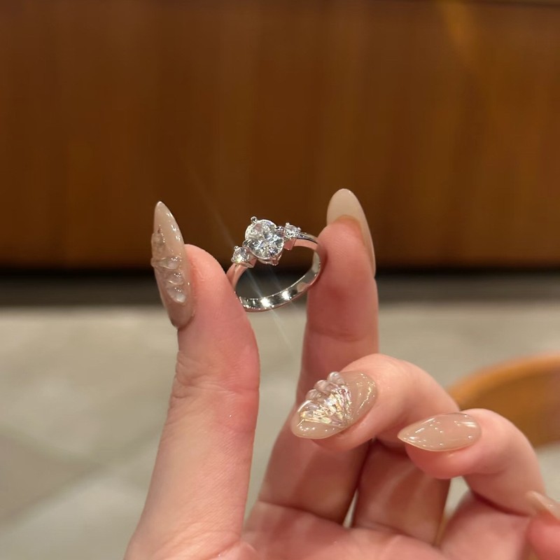 女性用の新しいフレンチスタイルのサスペンションピジョンエッグリング、ミッドセンチュリースタイル、クールなオーバルフラッシュラージダイヤモンドリング、調節可能|undefined