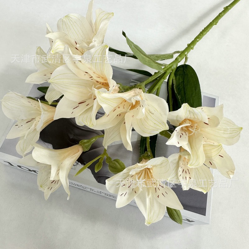 Narciso lirio flor artificial hogar interior flor decorativa pantalla fotografía foto apoyos boda arreglo floral