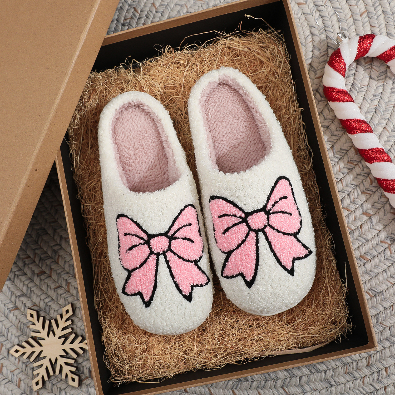 Creativo nuevo lindo arco rosa zapatillas de algodón para mujeres interior invierno zapatillas de peluche grande al por mayor