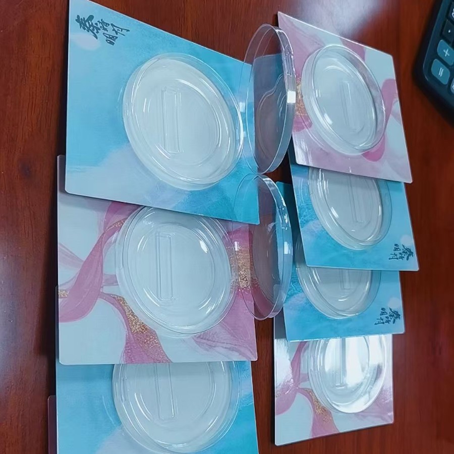 深圳源头工厂直供75连体吧唧吸塑壳热压吸塑马口铁徽章吸塑