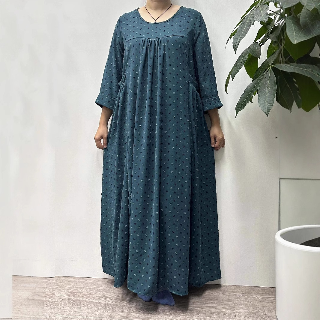 Fashionable dress with pockets