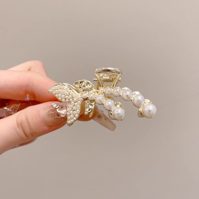 Pinza de metal Corea del Sur gran agarre de pelo de alta calidad tocado retro temperamento aleación clip de tiburón horquilla de perlas al por mayor