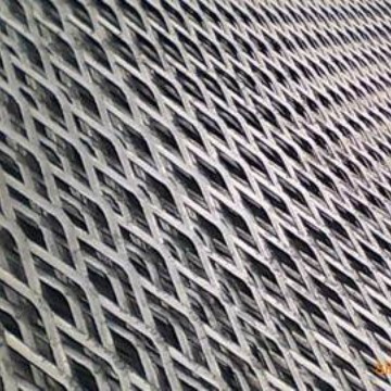 河北稳泰供应Q235B钢板网，菱形孔板网，喷漆处理