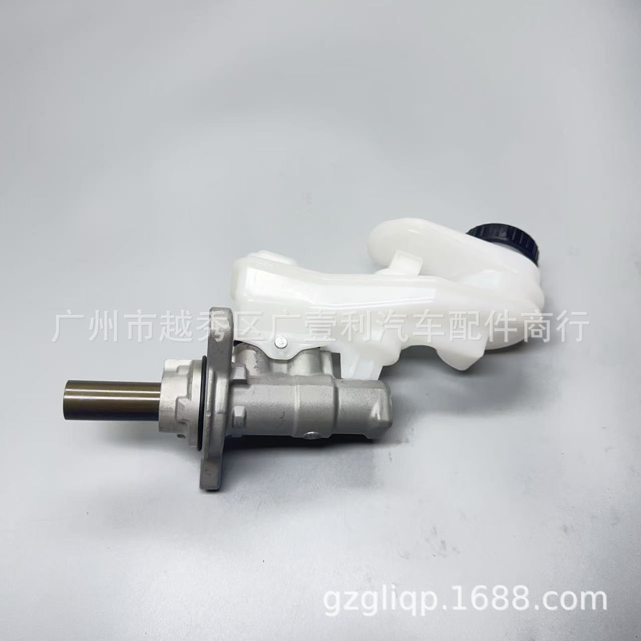 Suitable for Ucya-43-40Za Bt50 12 Ford Pickup Brake Master Cylinder