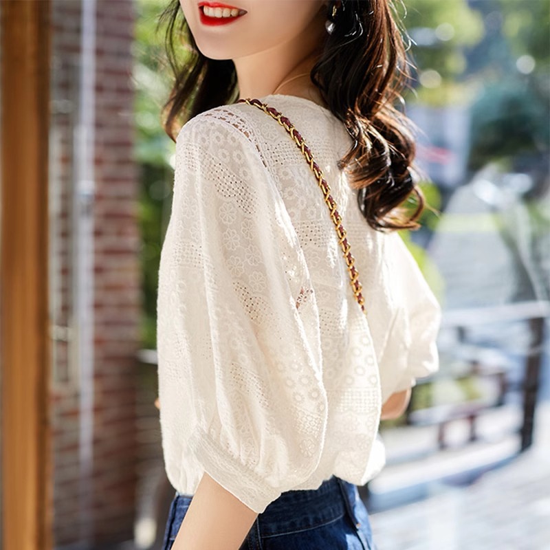 Áo sơ mi thêu nữ cổ tròn tay ngắn phong cách nhẹ nhàng thanh lịch — Trắng-cộc tay