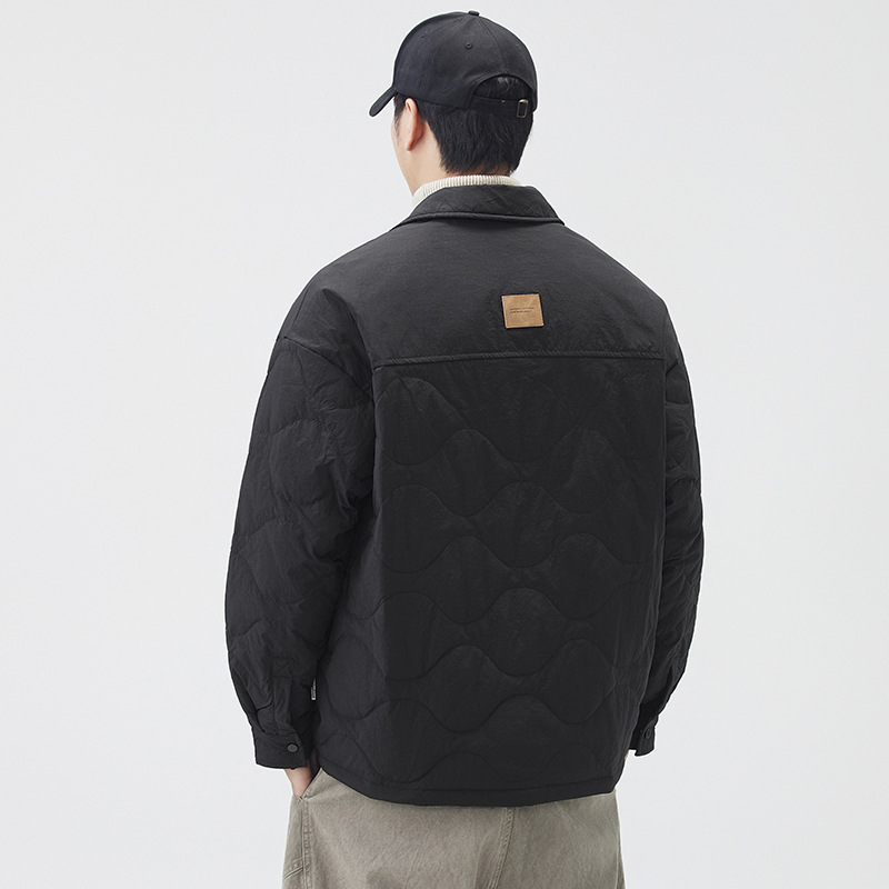 Chaqueta de plumón con solapa de hombre otoño y invierno 2025 nueva chaqueta de trabajo casual ligera y delgada abrigo de calor de tendencia