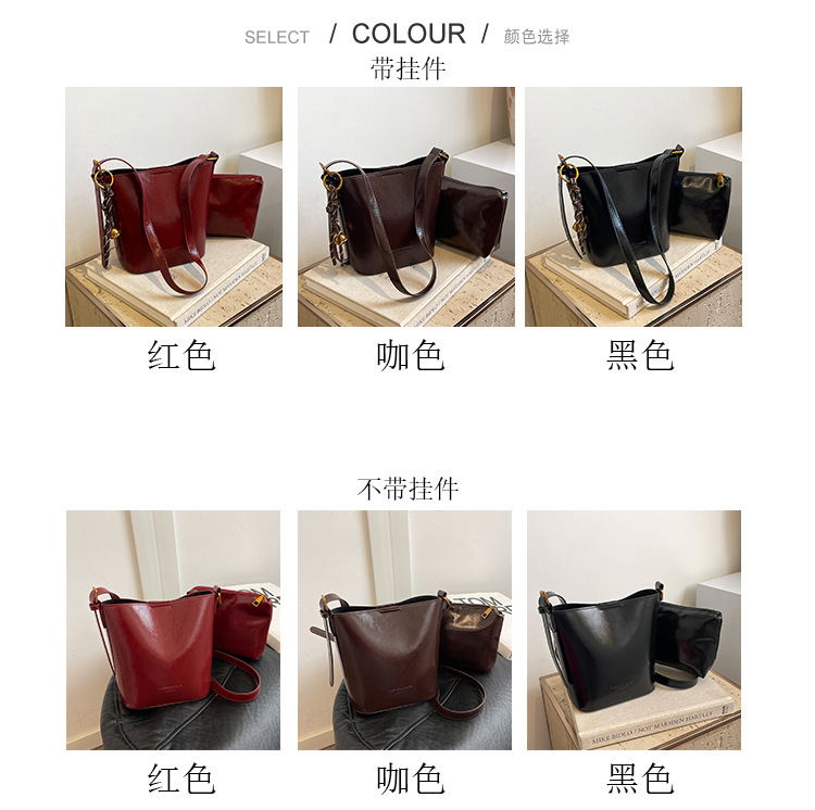 This year, the retro and fashionable women's 2024 new models are popular. This year, single-shoulder crossbody bags, large-capacity hand-held bucket bags, and cross-border bags are all in vogue Specification drawing