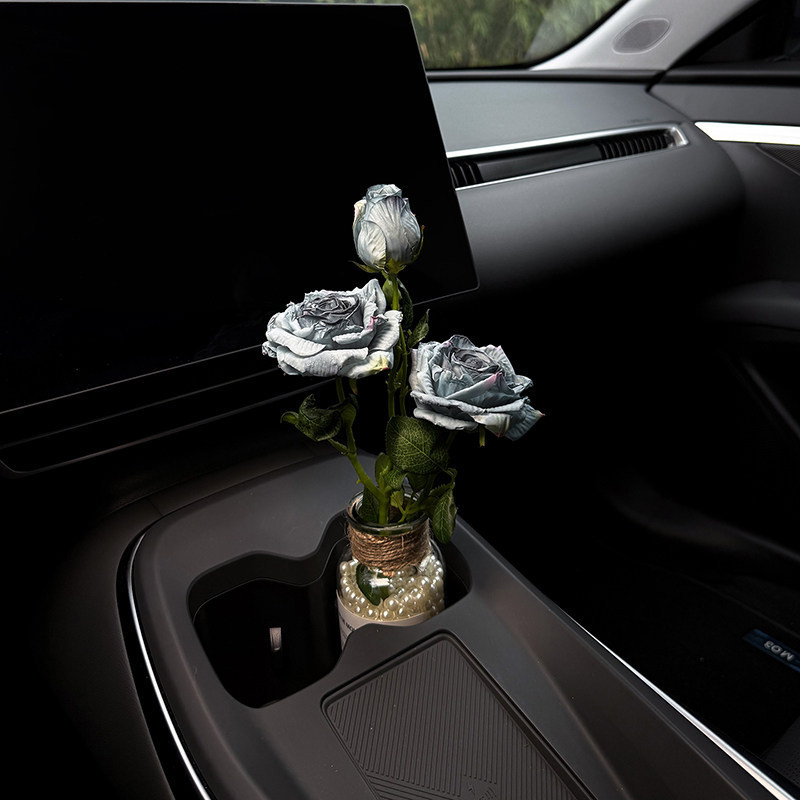 Car Ornaments, French-Style Oil Painting with Burnt Edges, Simulated Roses, Car Interior Decorations, Car Aromatherapy, Water Cup Holder Decoration, High-End for Women