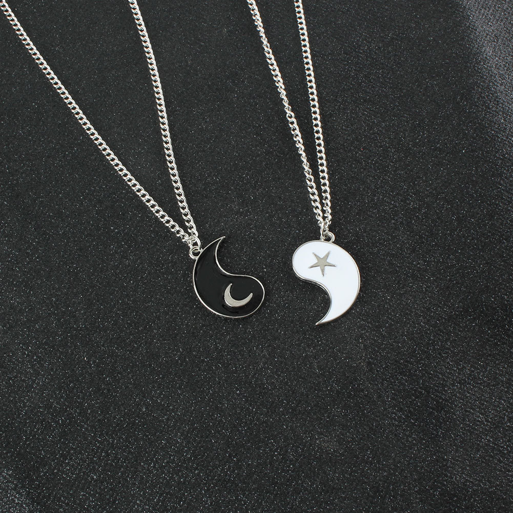 Fashion Hollow Alloy Oil Drop Tai Chi Star And Moon Pendant Necklace display picture 5