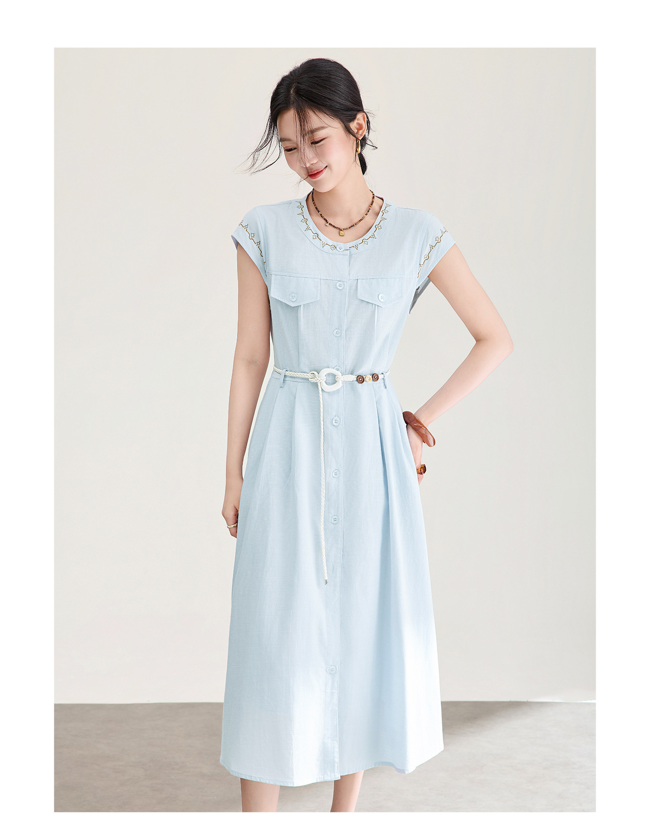 Đầm maxi nữ thắt eo chất liệu tơ tằm phối ren thêu hoa, dáng suông nhẹ, tay ngắn — màu sắc chi tiết 16