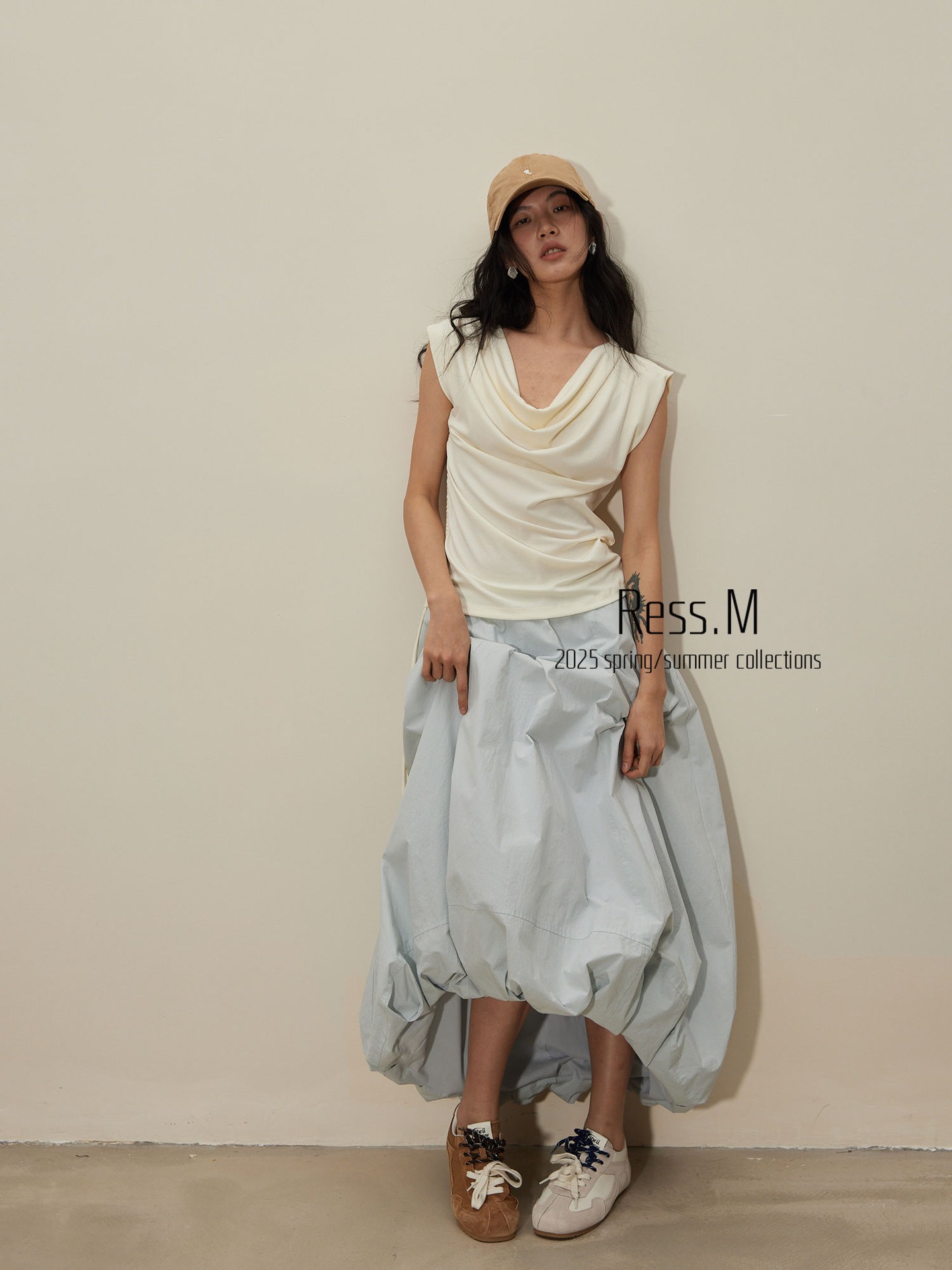 Ress.M十三行のきわめてシンプルな半身のスカートのカジュアルさはつぼみのつぼみのスカートの不規則な小さい大衆の傘のスカートの子供ではありません。