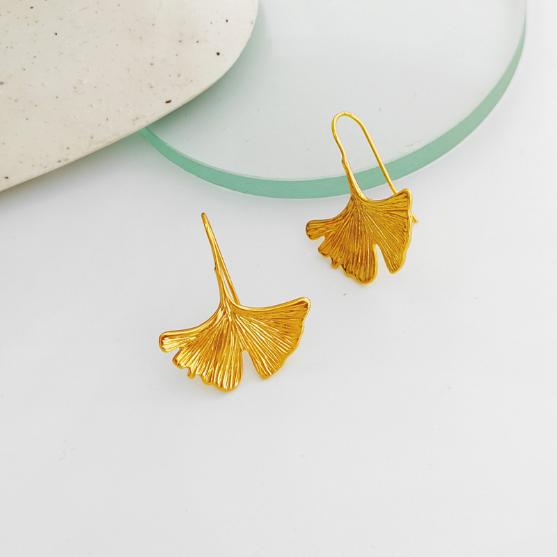 Retro Ginkgo Leaf Copper Plating Earrings 1 Pair