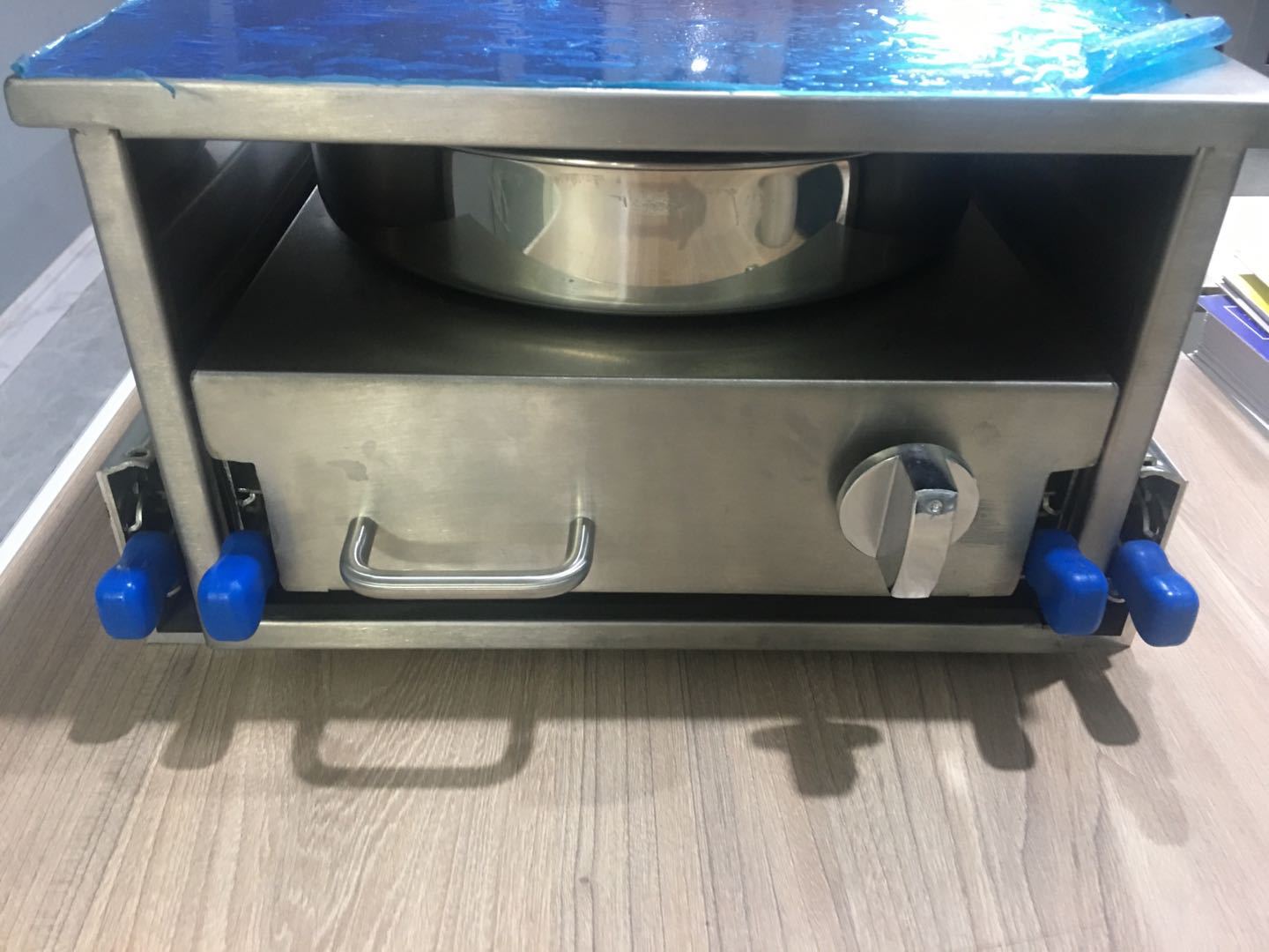 Ventas directas de fábrica Guangrun auténtico vehículo todoterreno para vehículos recreativos para juegos al aire libre estufa de gas