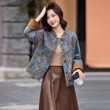 设计感2025秋季新款圆领单排扣重工刺绣拼接丝绒袖口百搭牛仔外套