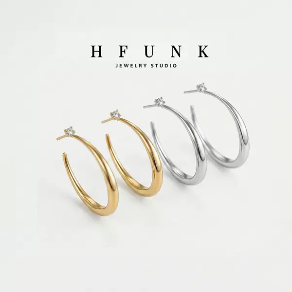 Earrings: [Golden 45mm White Zirconia Smooth Surface Horn-Shaped Studs] Fashionable and Versatile, Simple Women's Hoop Earrings with a Light Luxury and High-End Feel