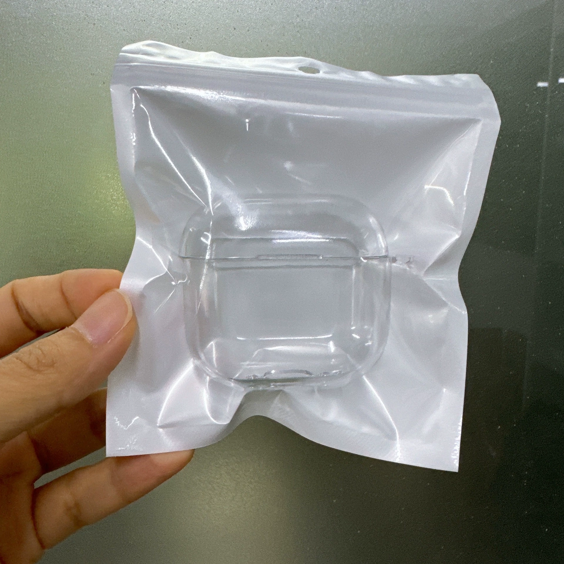 Protective Case (Apple) AirPods Pro3 — Transparent TPU/PC, Drop Protection, Compatible Models