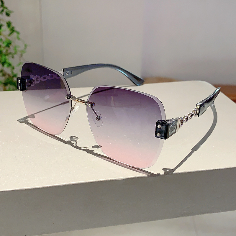 55g Weight Frameless Glasses Structure Sunglasses Classification PC, UV400 Protection Lens Material Square Glasses Style Outdoor, Travel Occasion Geometric Pattern All Seasons Season Unisex Gender Simple Style, Streetwear Style Simple Style Streetwear Geometric PC UV400 Protection Square Frameless Women's Sunglasses 8