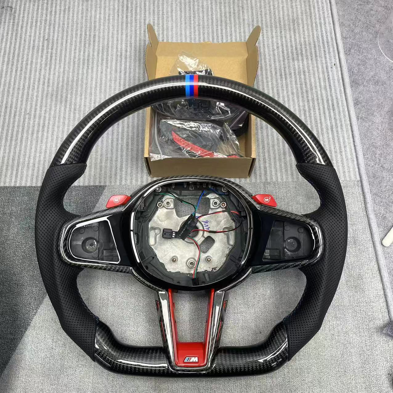 Manufacturer Customized Carbon Fiber Car Steering Wheel Modification Suitable for Bmw Series Cs Steering Wheel Processing Can Be Upgraded