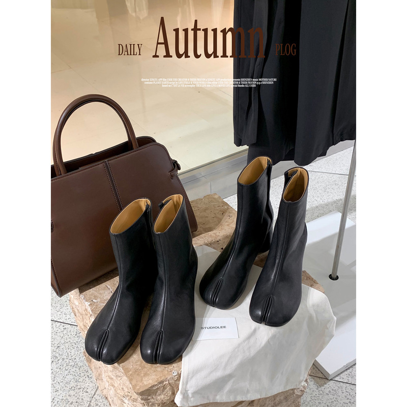 Sheepskin Version ~ 6.5cm Taller in Autumn and Winter 2025 ~ Fashionable Split-Toe Thick-Heeled Thick-Soled Height-Increasing Pig's Trotter Short Boots for Women
