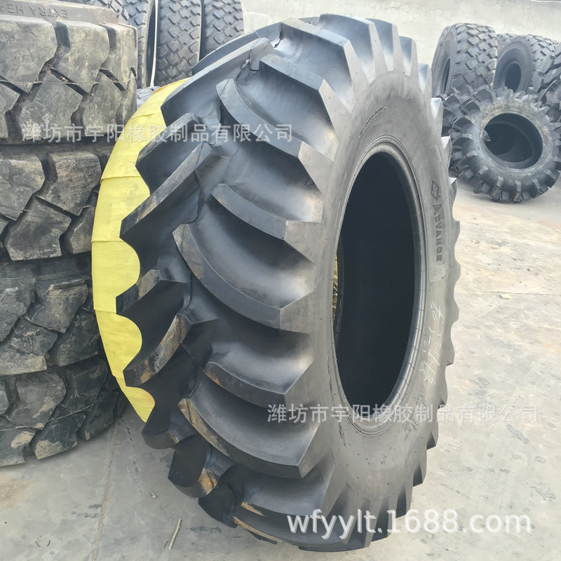 农用旱田胎 18.4-30  收割机轮胎 人字花纹