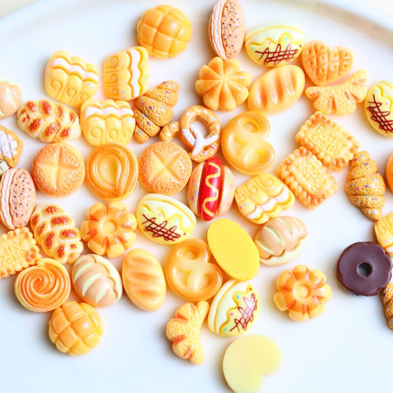Resin accessories mini simulation baking food play bread diy cream glue mobile phone case patch hair accessories decoration material