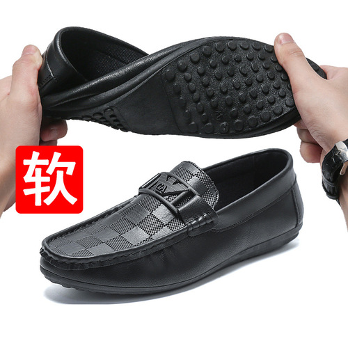 Men's Summer New Checkered Leisure Shoes with British Style One-Piece Slip-On Lazy Shoes