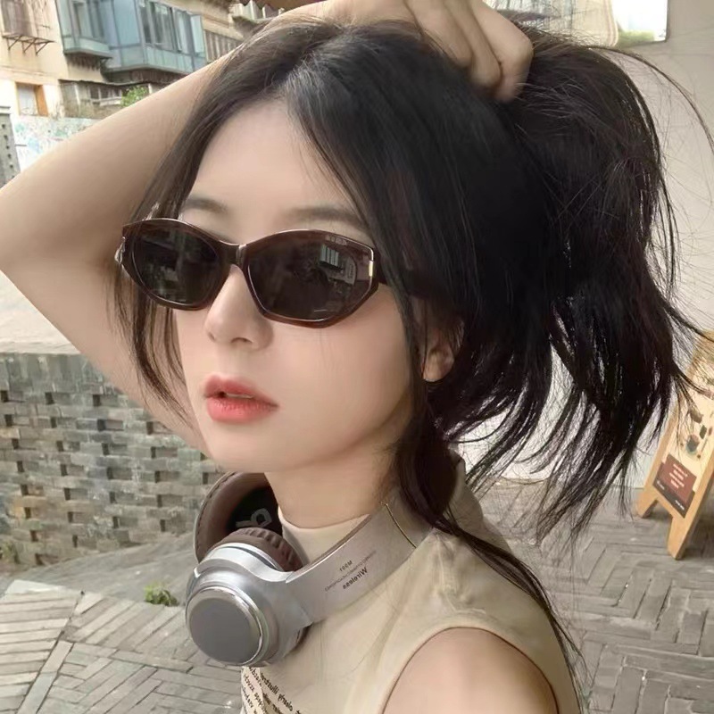 Versión coreana de la cara de ojo de gato de marco pequeño retro, gafas de sol pequeñas, gafas de sol de alta gama europeas y americanas Sunglasses