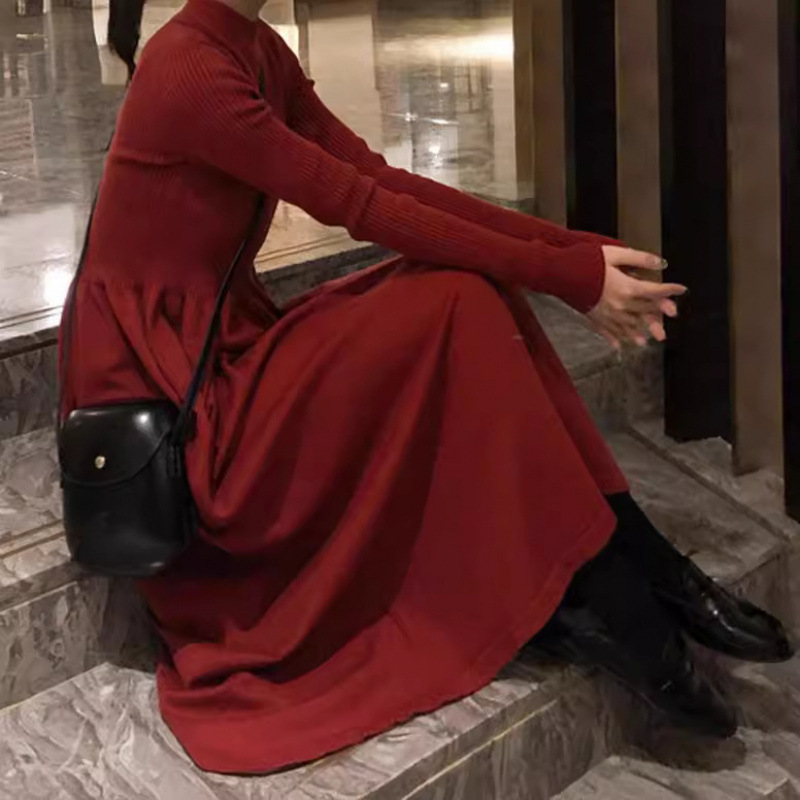 秋季配大衣内搭赫本风法式毛衣裙黑色半高领打底针织连衣裙女秋冬|undefined