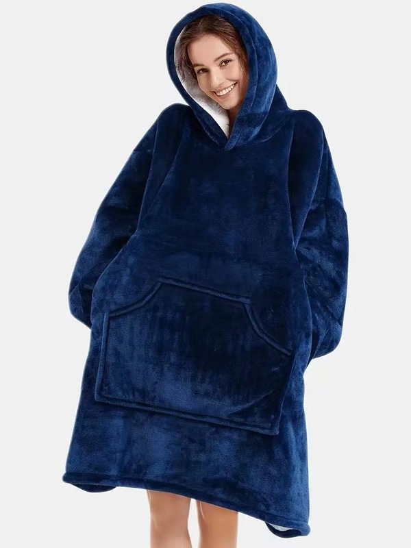厚い寝服の怠け者の服の頭をかぶって絨毯と帽子のテレビのじゅうたんの室外の防寒服の怠け者のパジャマの卸売りをつかみます。|undefined