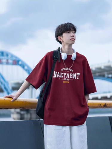 Printed letter short sleeve men's T-shirt, summer American style, trendy half-sleeve loose top, five-finger sleeve men's T-shirt